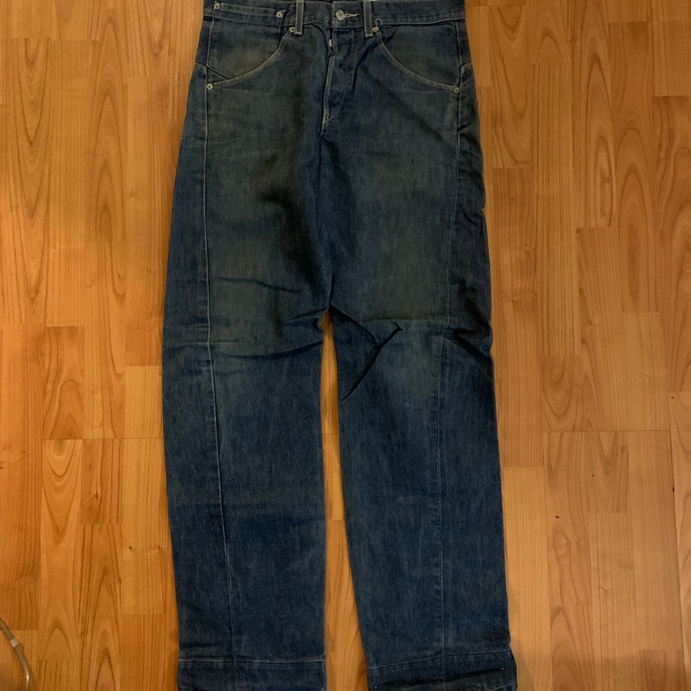 Levis premium darts as back yoke